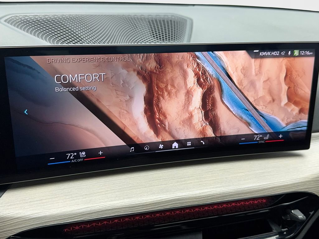 Used 2025 BMW 330i Sedan image 30