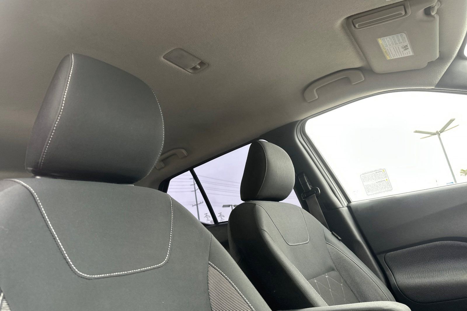 Used 2019 Nissan Kicks S FWD image 17