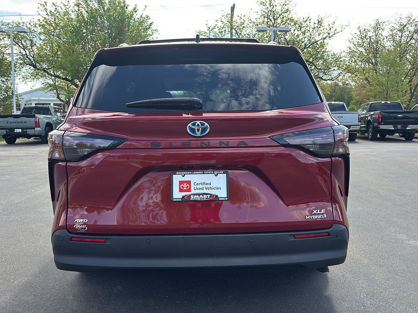 Used 2023 Toyota Sienna XLE AWD/4WD image 19