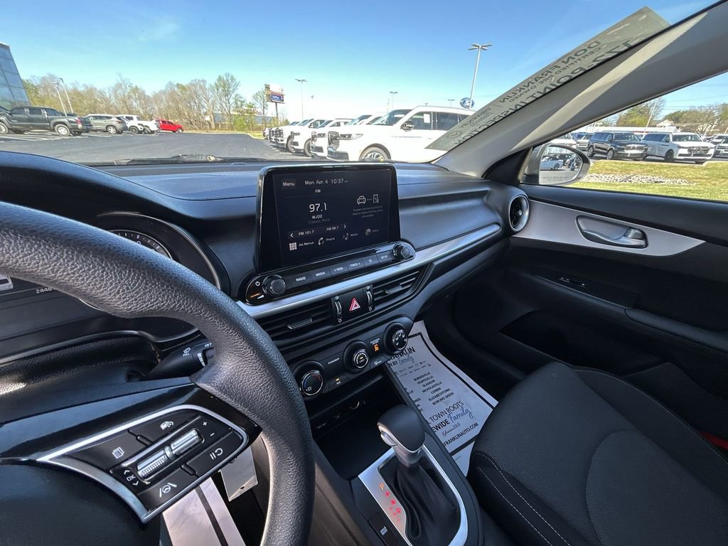 Used 2023 Kia Forte LXS w/ LXS Technology Package FWD image 12