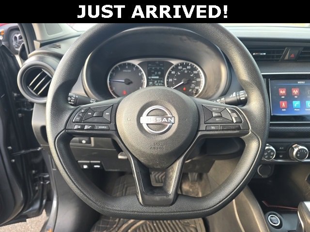 Used 2023 Nissan Kicks S image 9