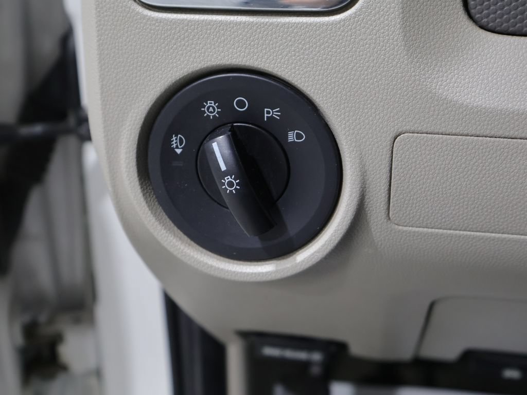 Used 2011 MAZDA Tribute i Sport FWD image 27