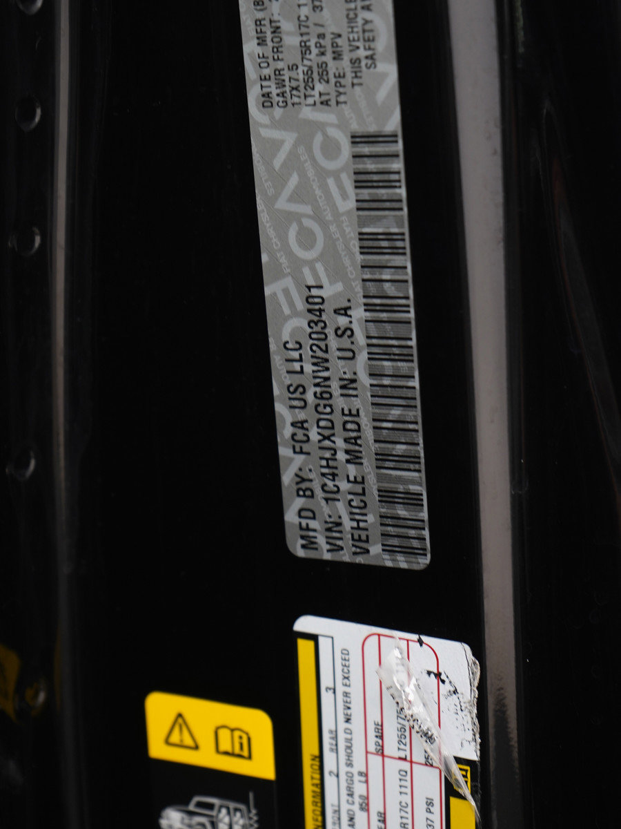 Used 2022 Jeep Wrangler Unlimited Sport image 29