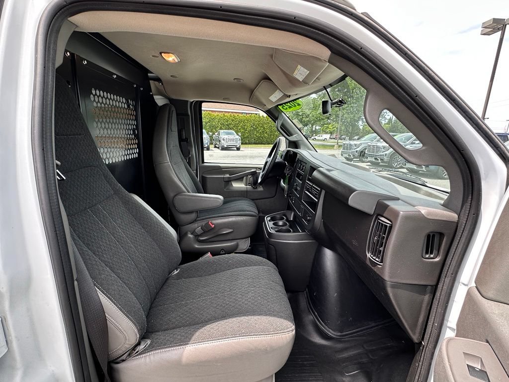 Used 2025 GMC Savana 2500 w/ Driver Convenience Package RWD image 12