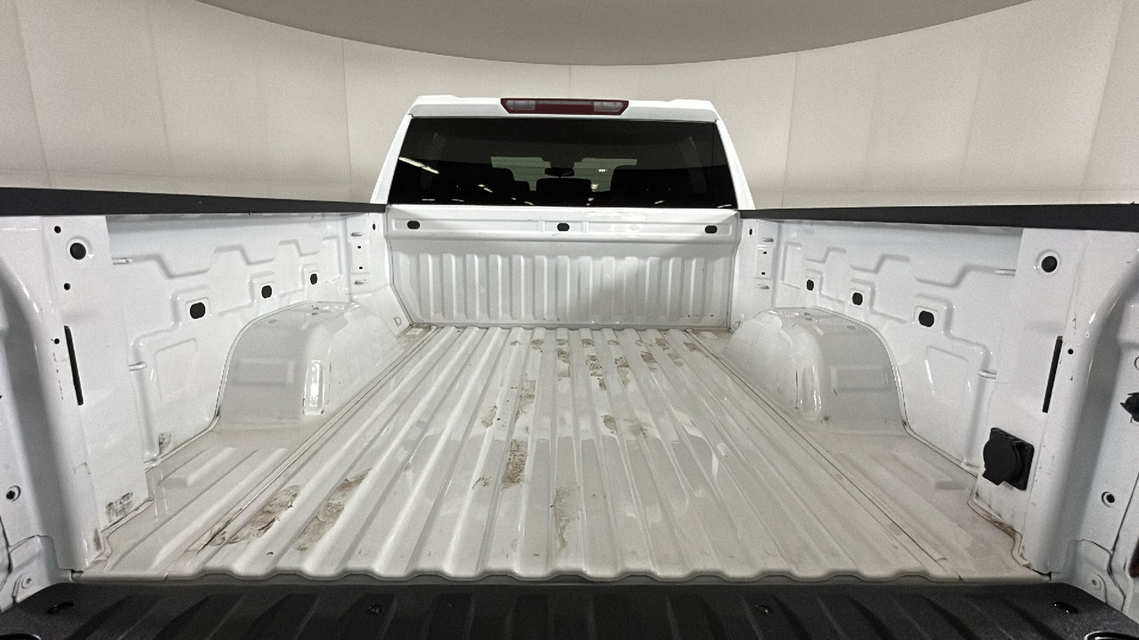 Used 2023 Chevrolet Silverado 1500 LT AWD/4WD image 33