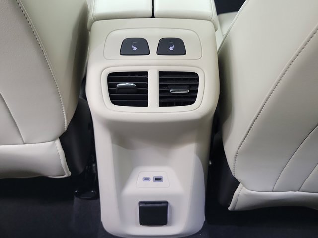 Used 2022 Buick Envision Avenir w/ Technology Package II image 15