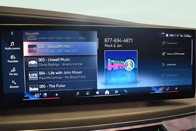Used 2023 BMW 760i xDrive AWD/4WD image 28