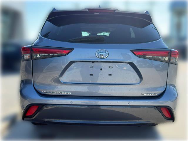 Used 2021 Toyota Highlander Limited FWD image 6
