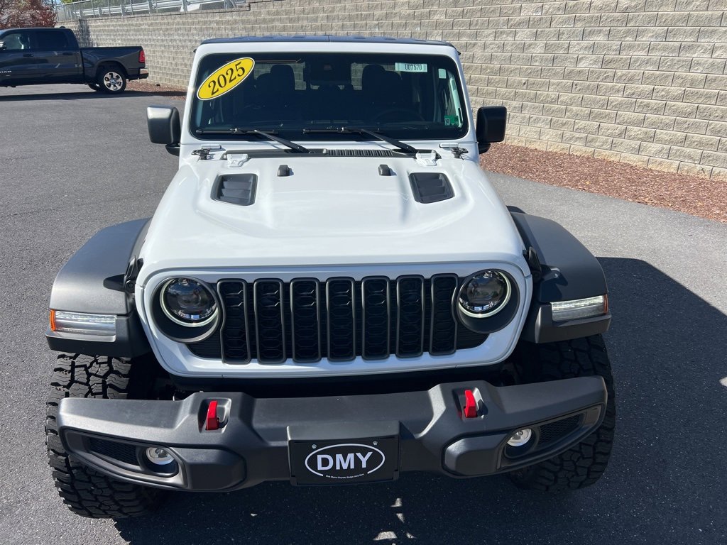 Used 2025 Jeep Gladiator Rubicon w/ Safety Group image 9