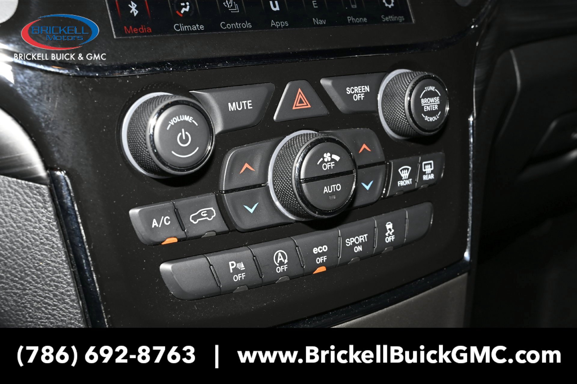 Used 2022 Jeep Grand Cherokee Laredo X AWD/4WD image 30