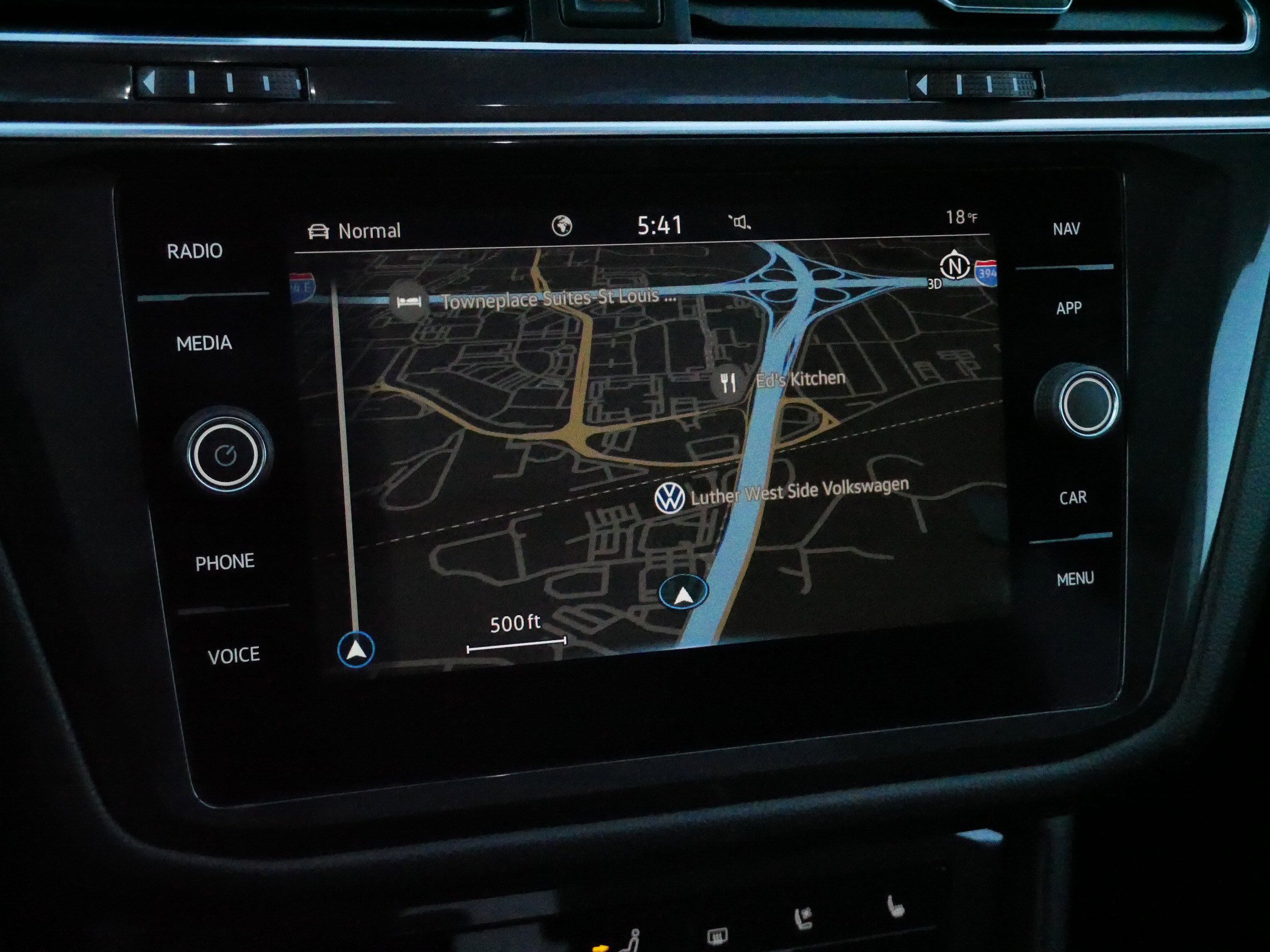 Certified 2022 Volkswagen Tiguan SEL R-Line image 22