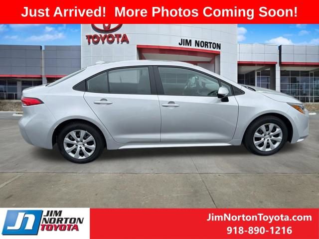 Used 2026 Toyota Corolla LE FWD image 8