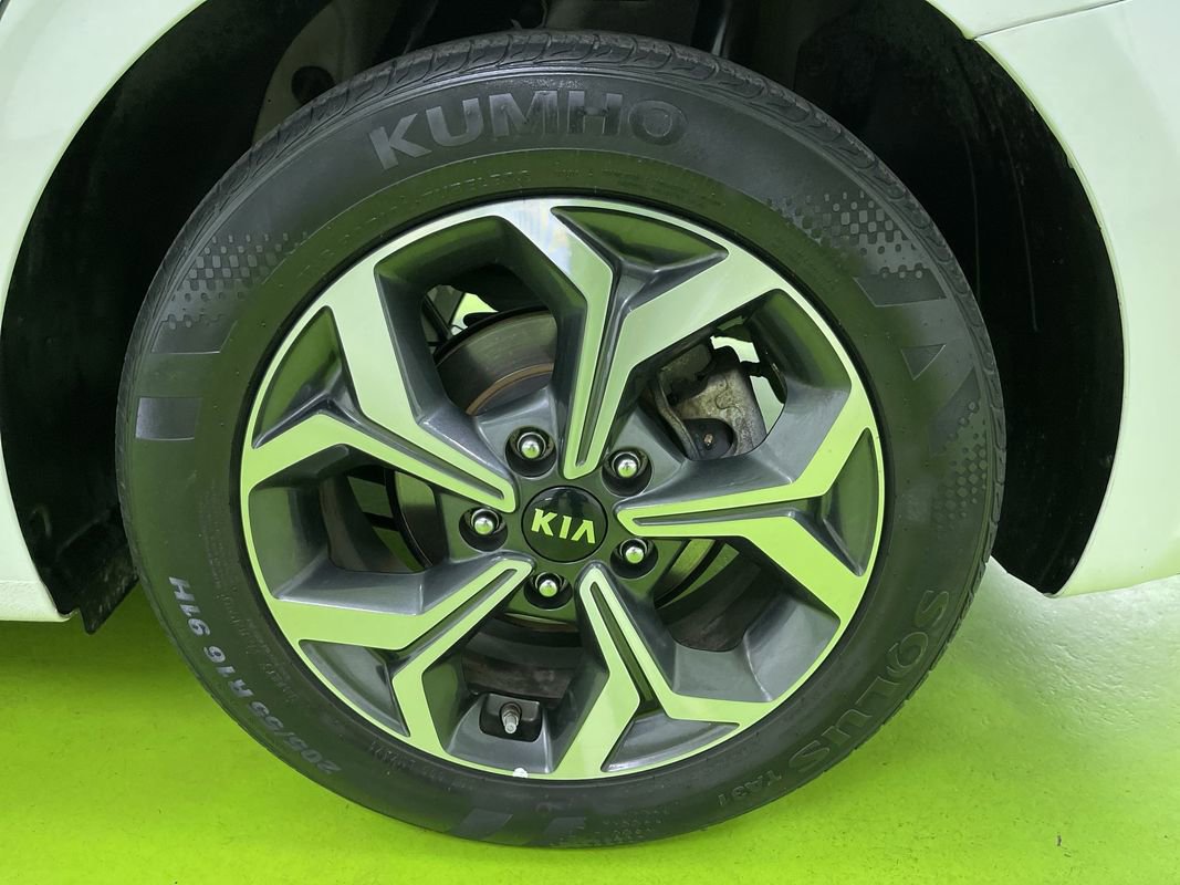 Used 2021 Kia Forte LXS FWD image 14