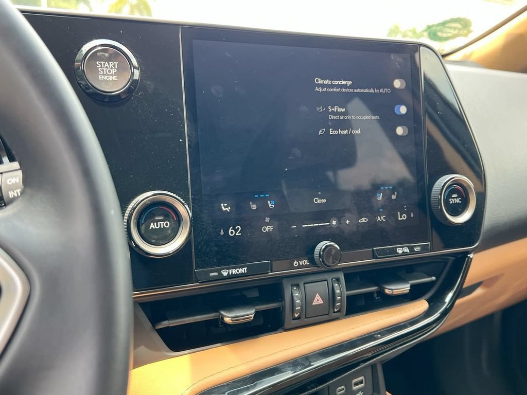 Certified 2025 Lexus NX 250 FWD w/ Accessory Package (Z1) image 17