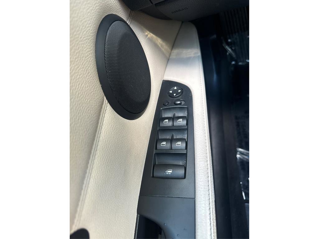 Used 2013 BMW 335i Convertible image 55