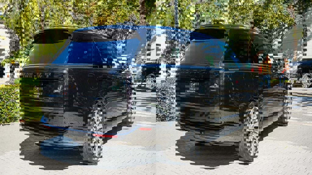 Used 2023 Land Rover Range Rover Long Wheelbase Autobiography image 24