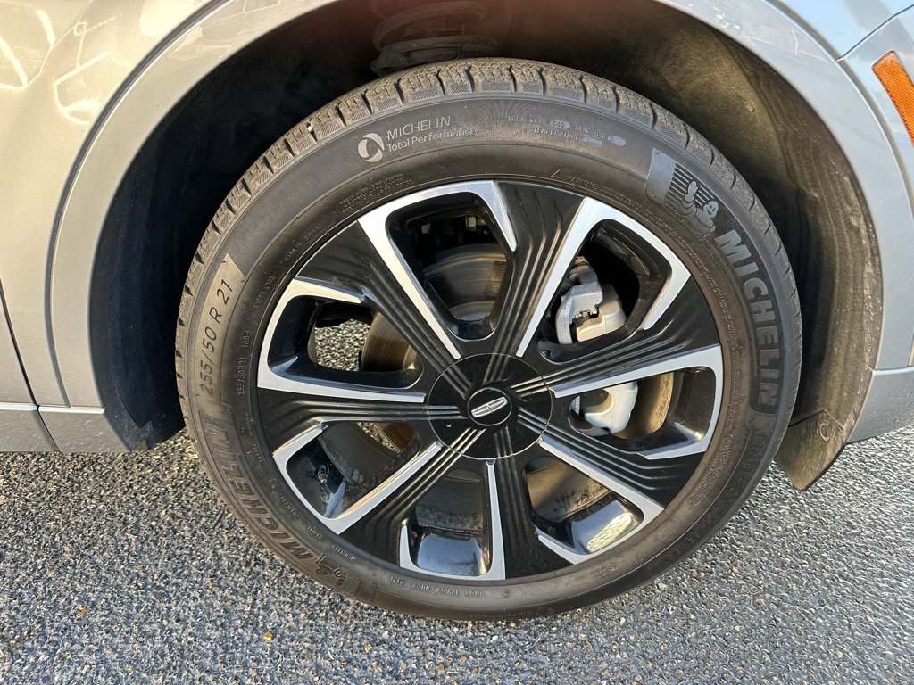 Used 2024 Lincoln Nautilus Reserve image 25