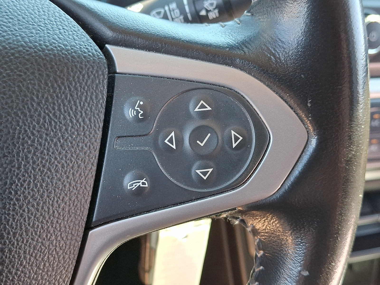 Used 2019 Chevrolet Colorado LT w/ Redline Special Edition AWD/4WD image 28