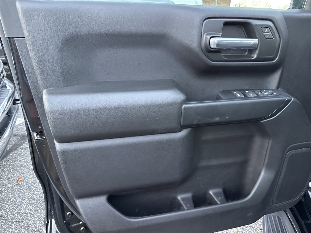 Used 2022 Chevrolet Silverado 1500 Custom image 10
