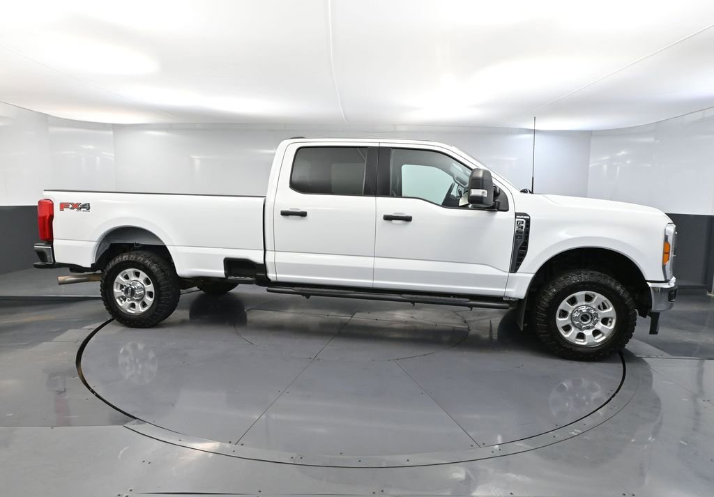 Used 2023 Ford F350 XLT w/ FX4 Off-Road Package image 4