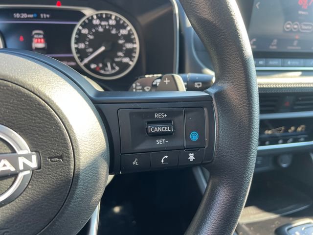 Used 2024 Nissan Rogue SV image 28