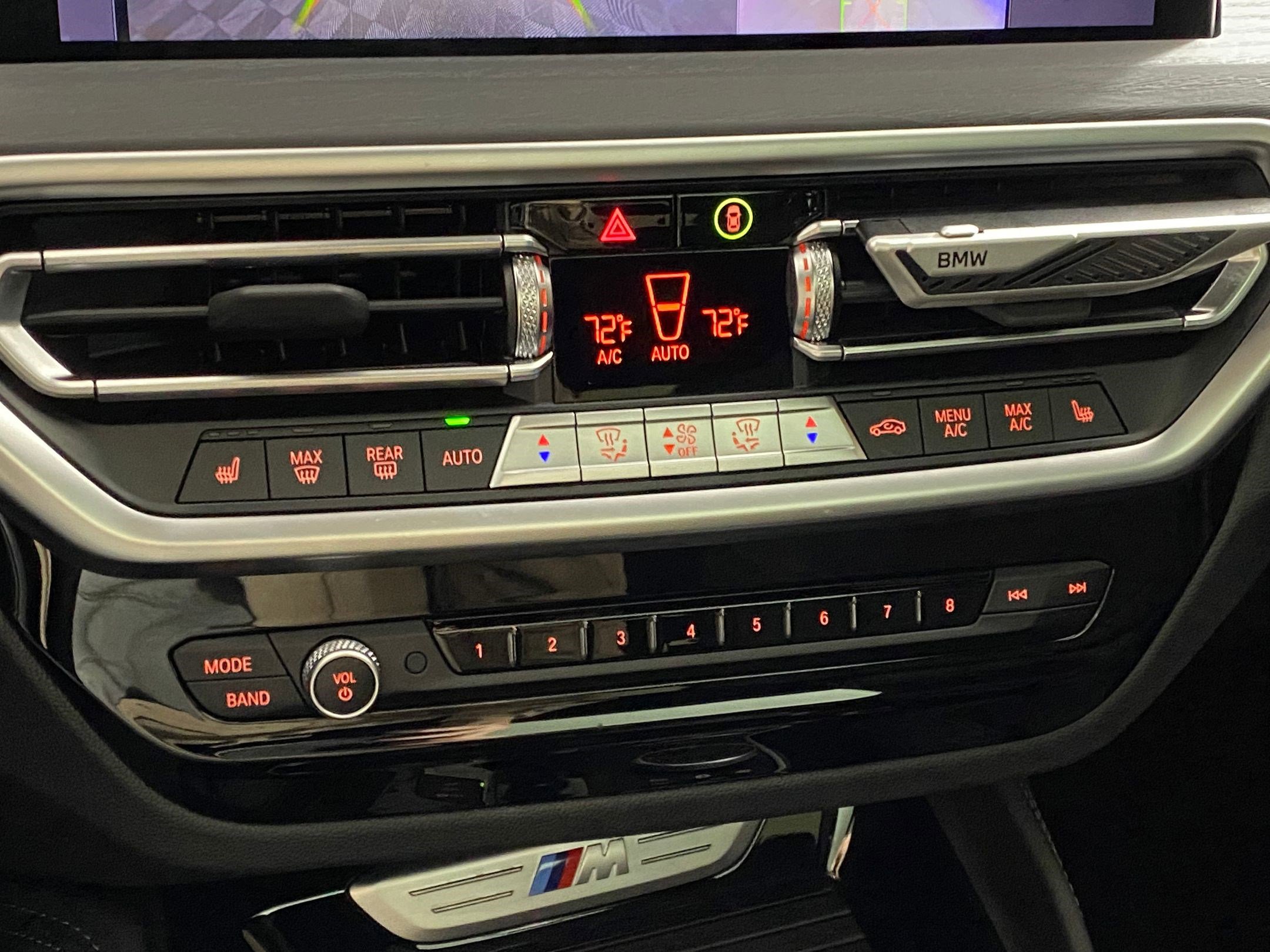 Certified 2024 BMW X4 M40i w/ Premium Package image 28