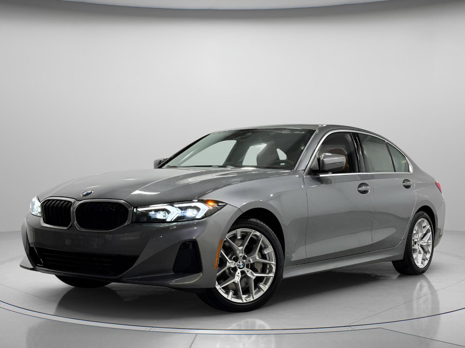 Used 2025 BMW 330i xDrive Sedan w/ Premium Package image 2