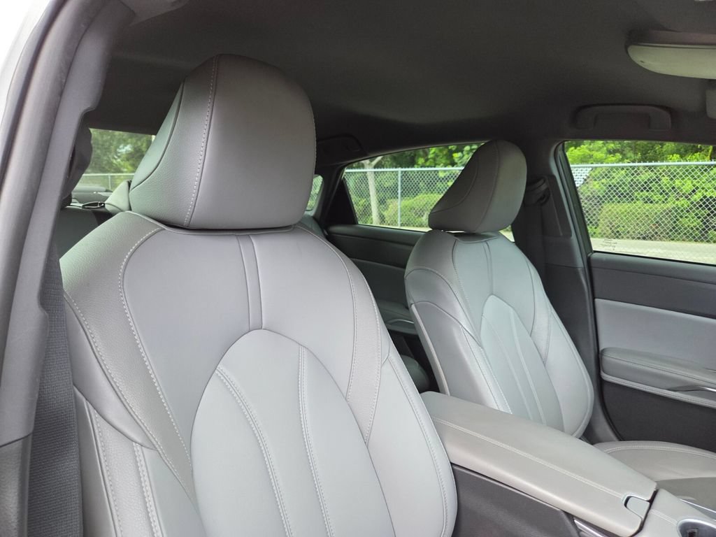 Certified 2021 Toyota Avalon XLE FWD image 15