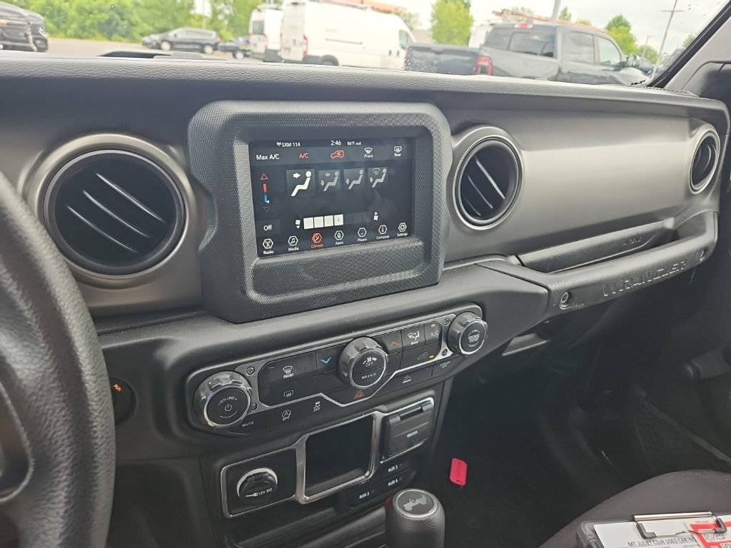 Used 2022 Jeep Wrangler Unlimited Sport AWD/4WD image 19