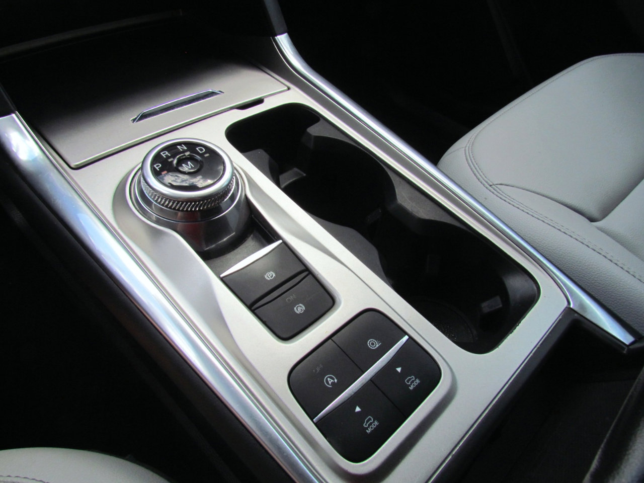 Used 2021 Ford Explorer XLT w/ Equipment Group 202A image 31