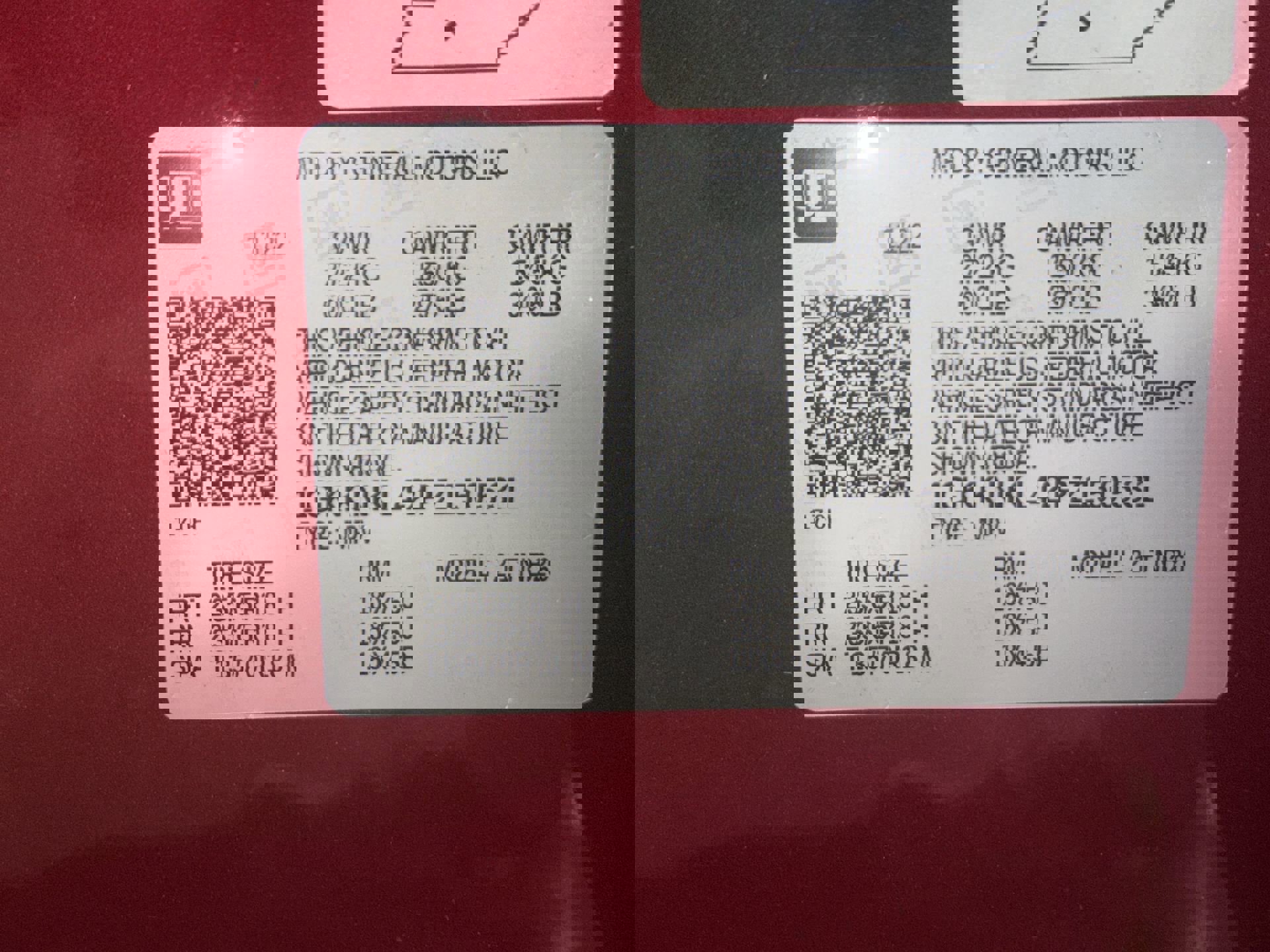 Used 2023 GMC Acadia SLE image 32