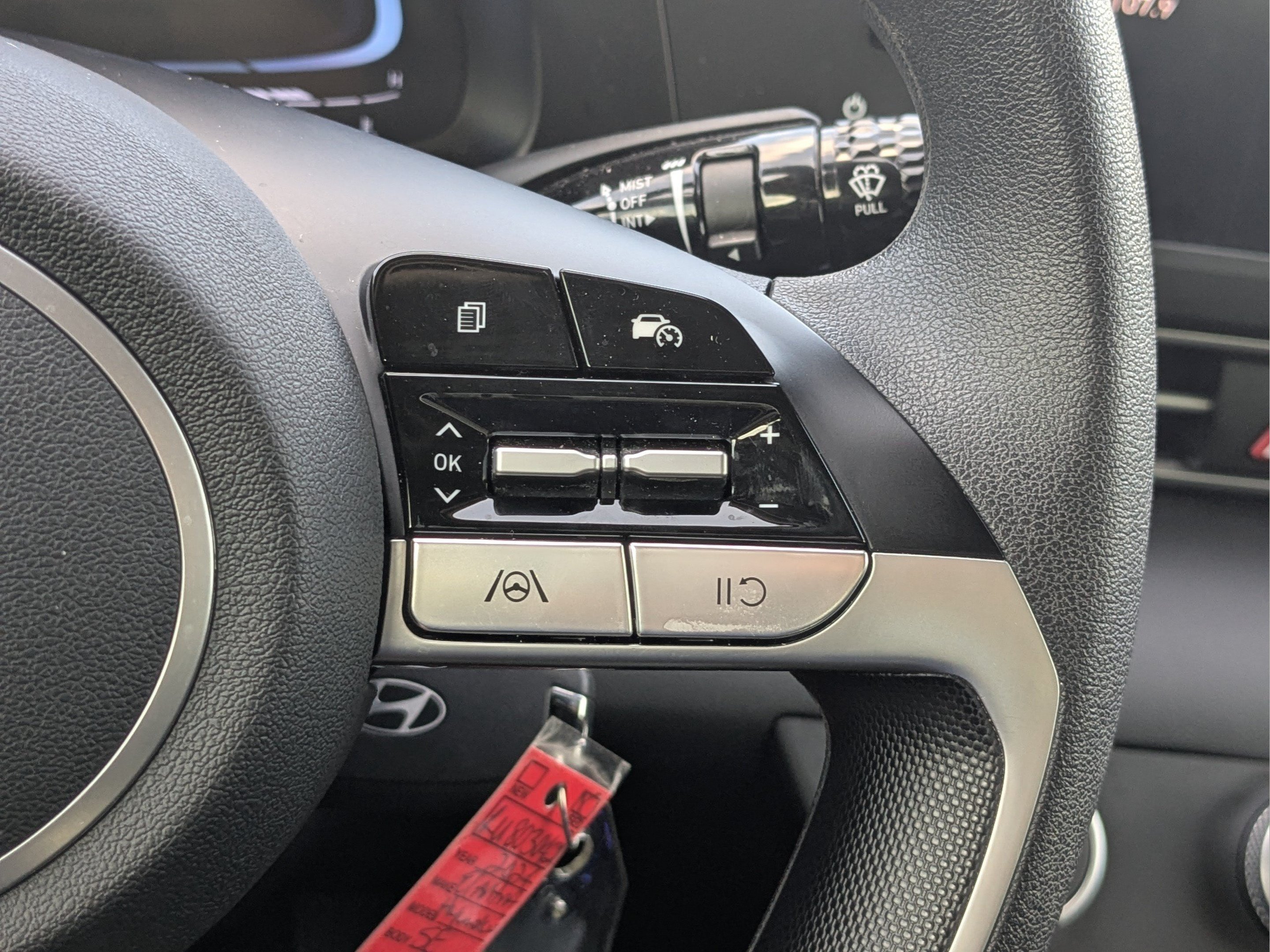 Used 2024 Hyundai Elantra SE FWD image 34