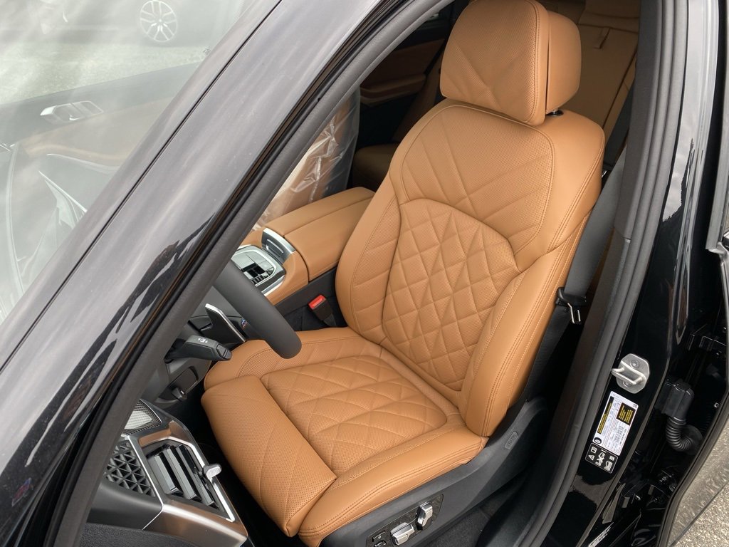 New 2026 BMW X5 M60i image 13