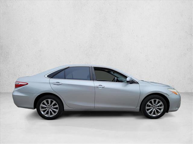 Used 2017 Toyota Camry XLE FWD image 4