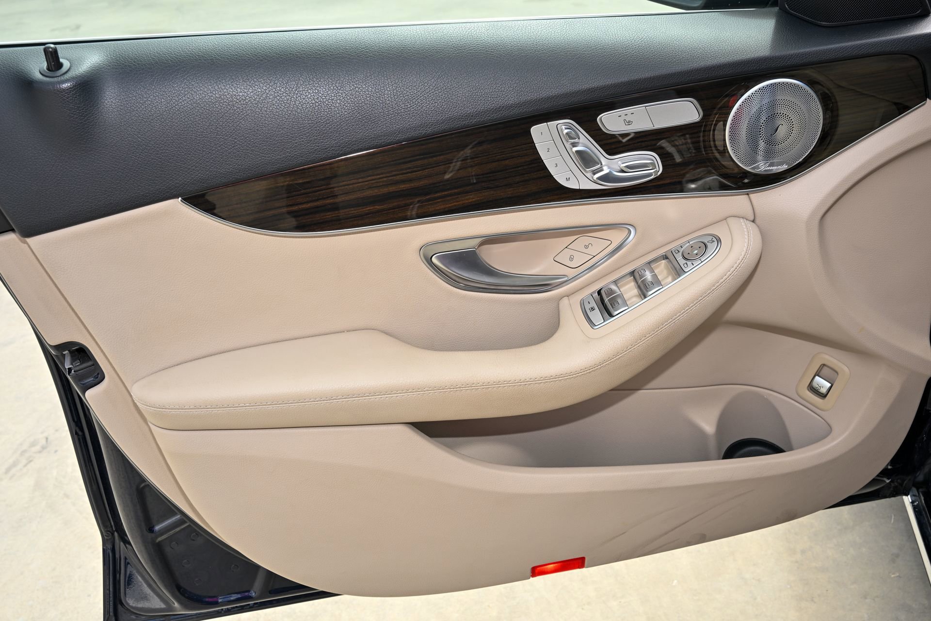 Used 2017 Mercedes-Benz C 300 4MATIC Sedan image 10