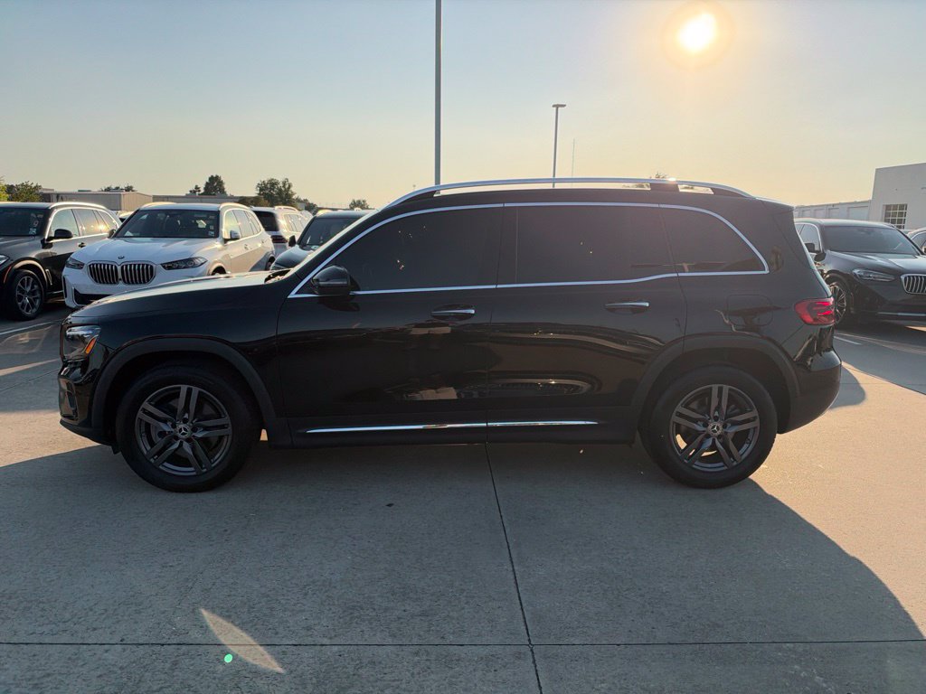 Used 2025 Mercedes-Benz GLB 250 image 2