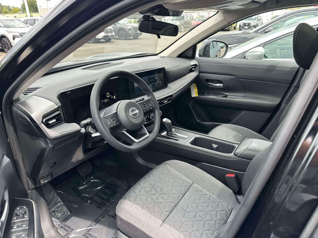 Used 2025 Nissan Kicks SV w/ SV Premium Package AWD/4WD image 13