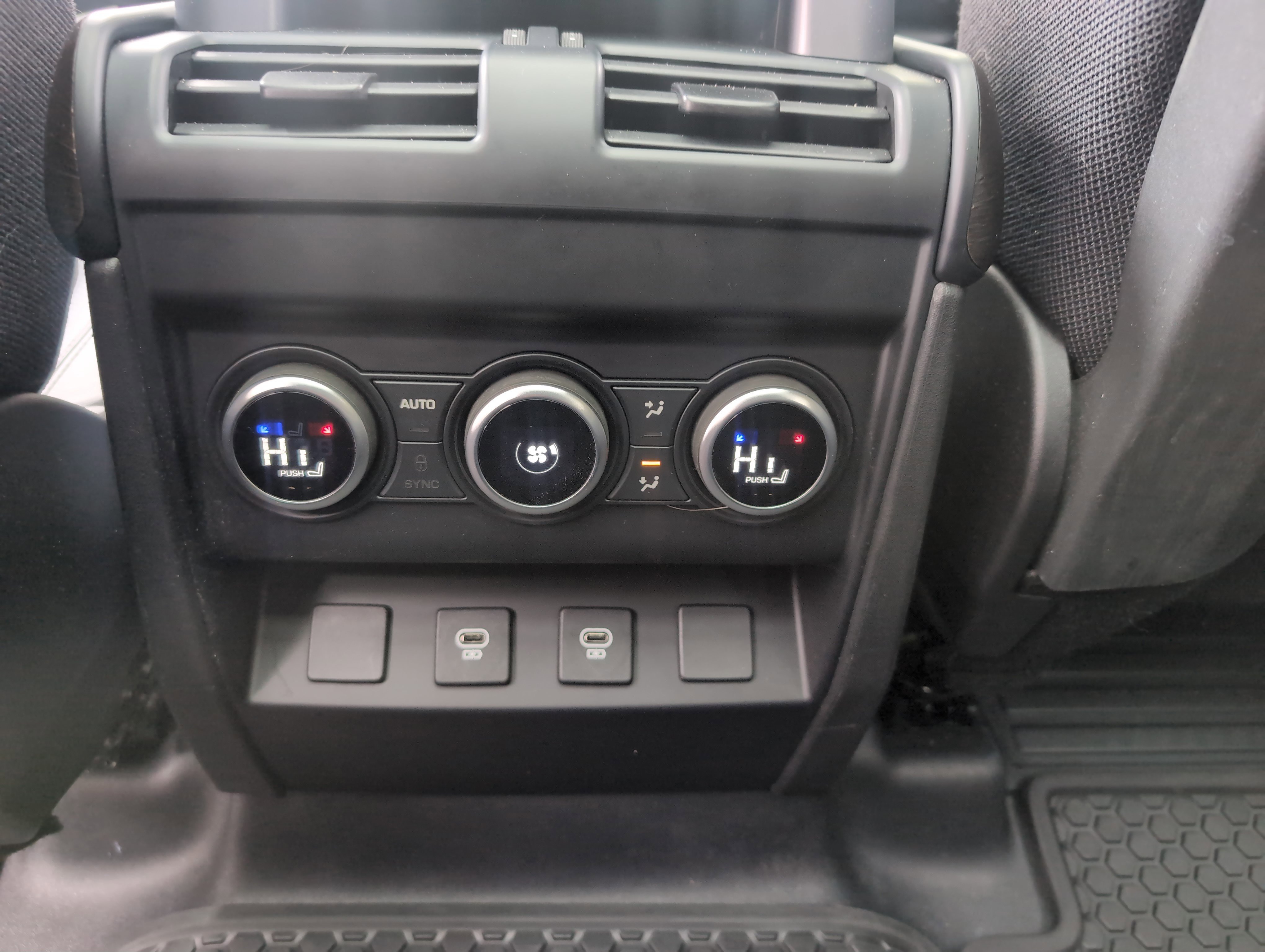Used 2023 Land Rover Defender 110 X AWD/4WD image 36