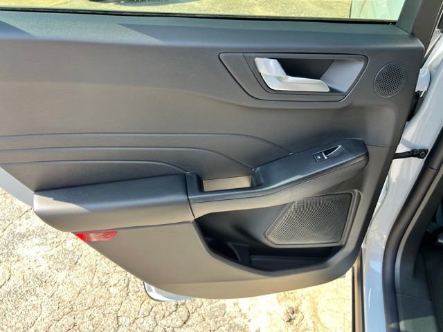 New 2025 Ford Escape SE w/ PHEV Premium Package image 13