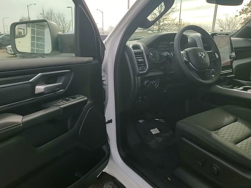 New 2026 RAM 1500 Big Horn AWD/4WD image 27