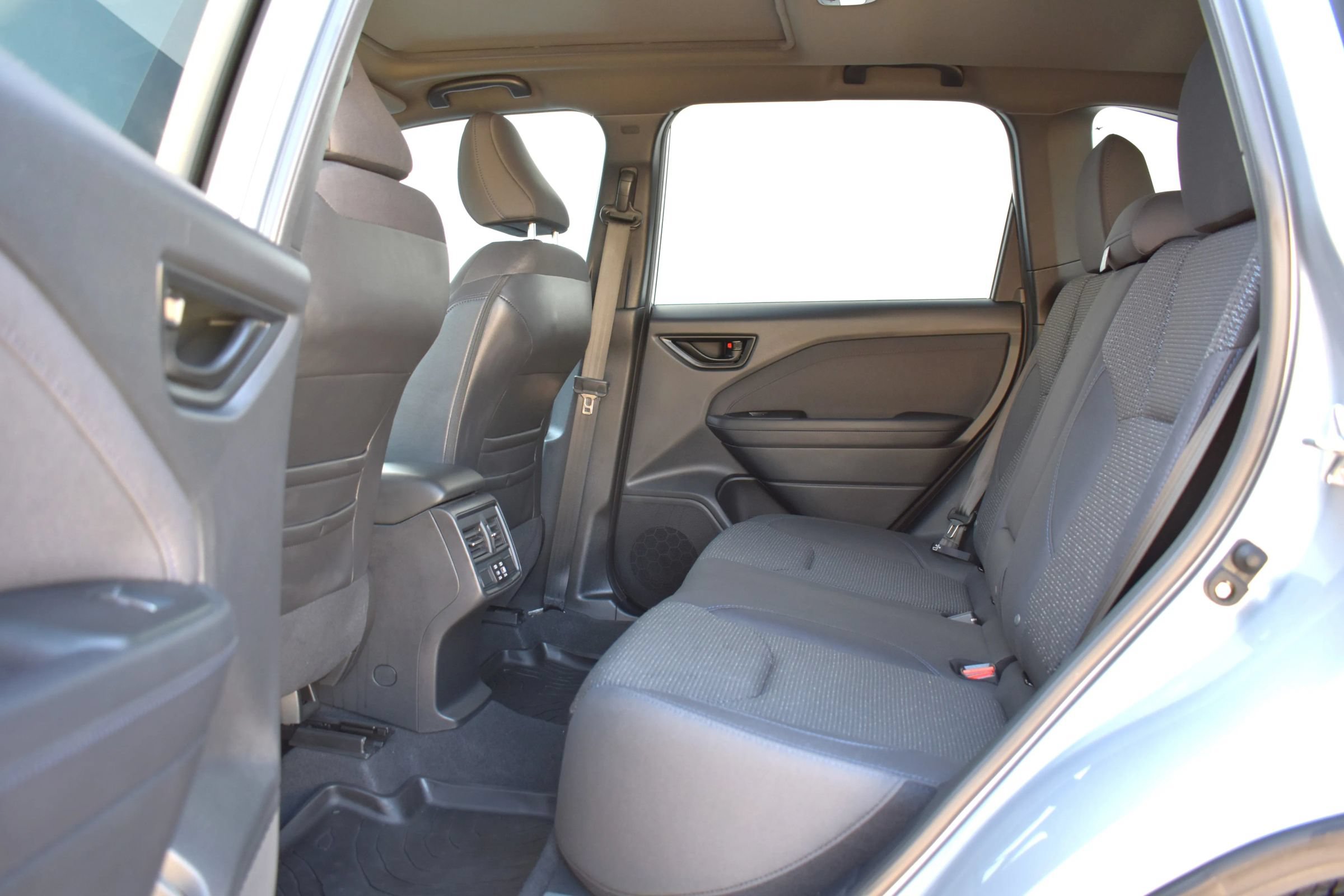 Used 2025 Subaru Forester Premium w/ Convenience Package #1 AWD/4WD image 41
