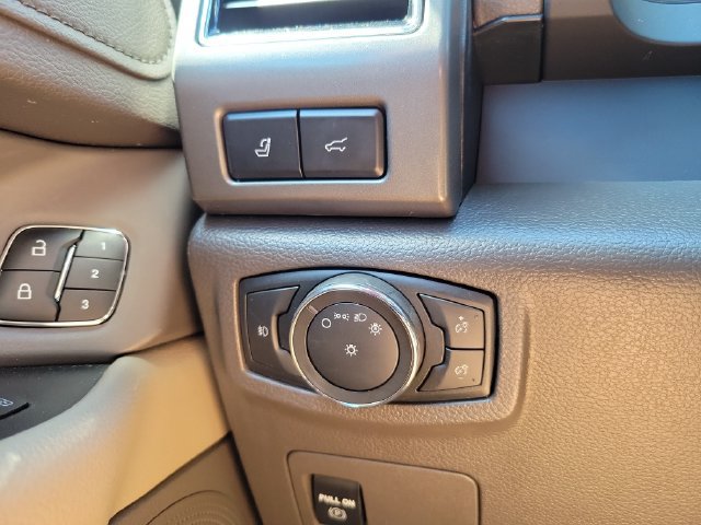 Used 2021 Ford Expedition Max XLT RWD image 28
