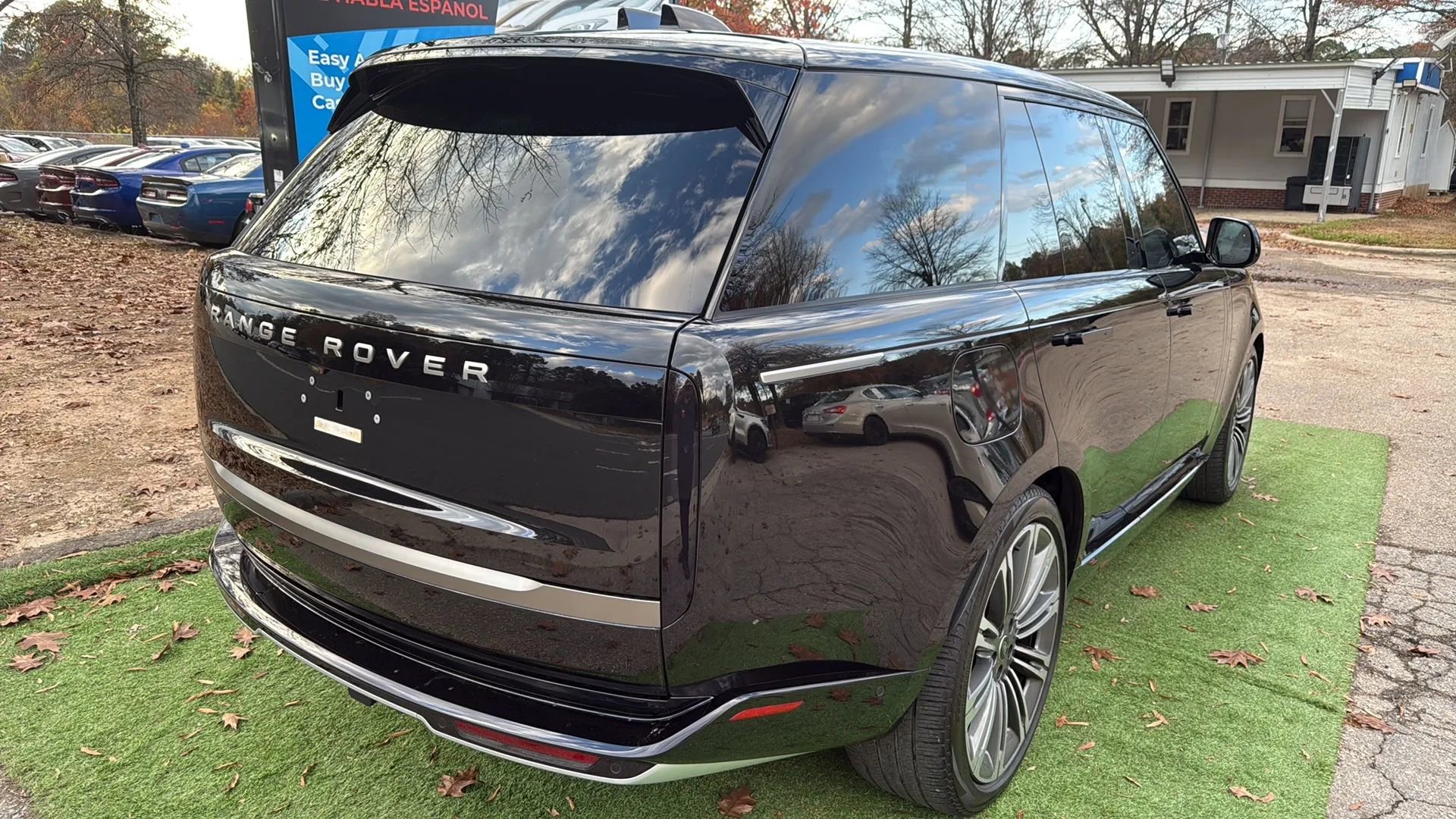 Used 2024 Land Rover Range Rover SE image 8