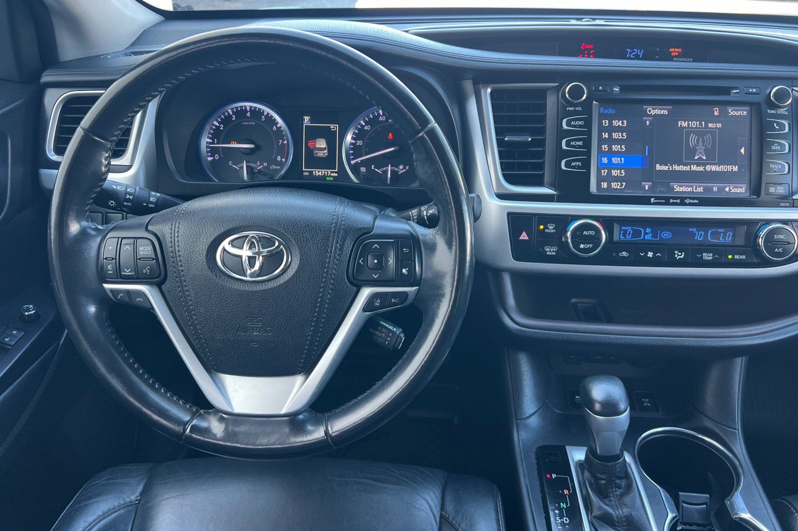Used 2018 Toyota Highlander XLE AWD/4WD image 11