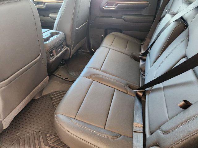 Used 2024 Chevrolet Silverado 1500 LT Trail Boss w/ Convenience Package II AWD/4WD image 32