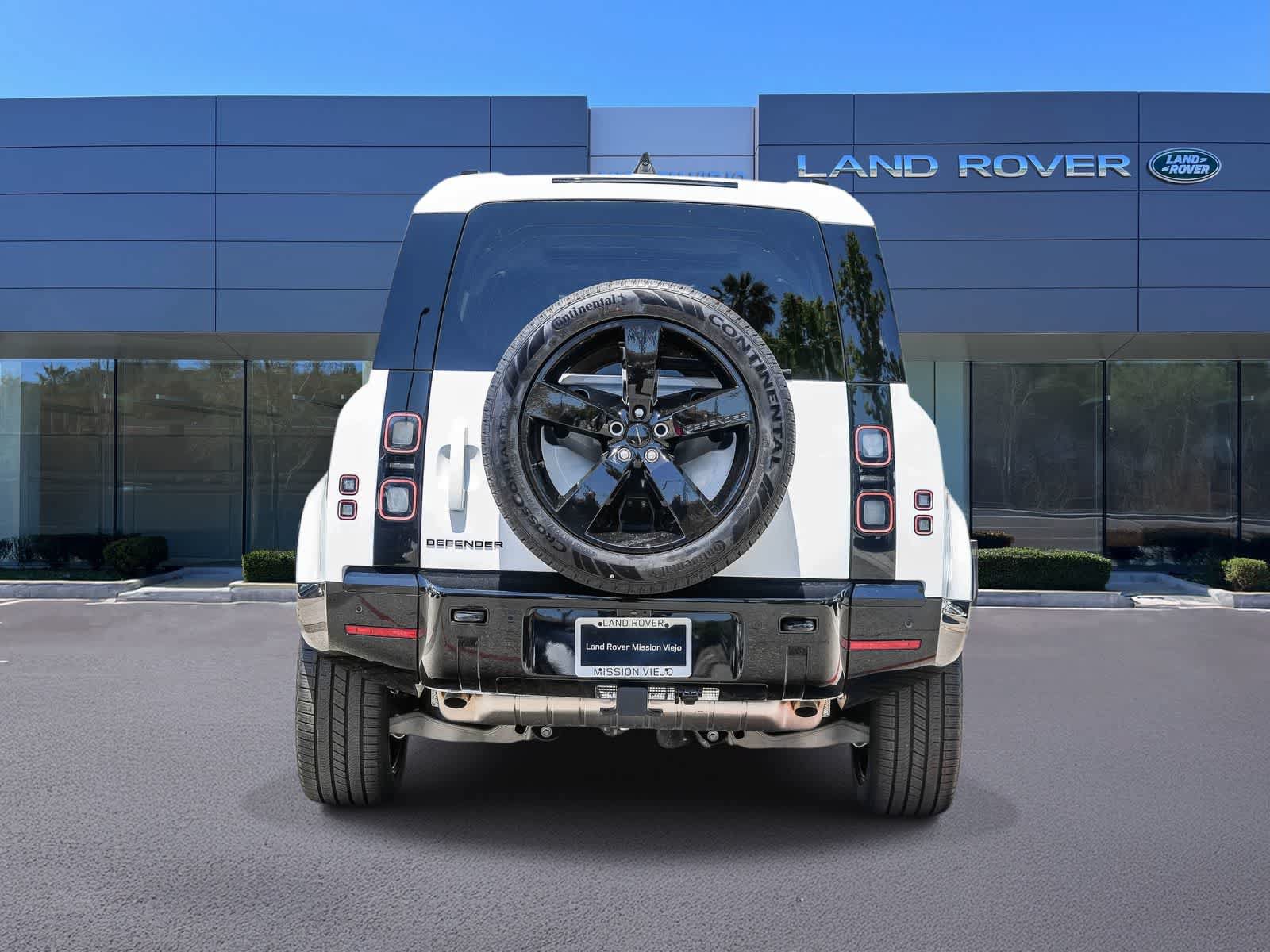 New 2026 Land Rover Defender 110 X-Dynamic SE AWD/4WD image 5