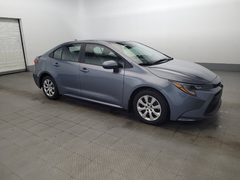 Used 2025 Toyota Corolla LE FWD image 11