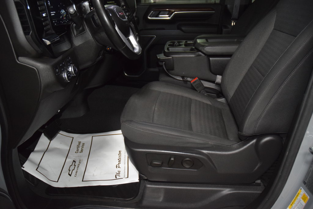 Used 2025 GMC Sierra 2500 SLE w/ SLE Value Package; AWD/4WD image 41