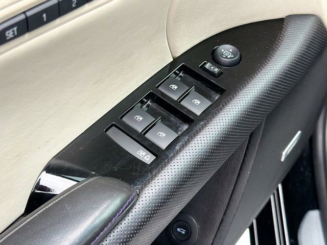 Used 2014 Cadillac XTS Platinum image 13