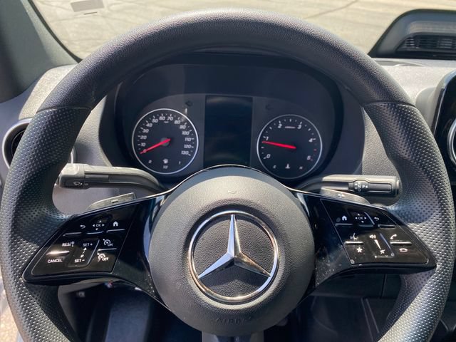 Used 2025 Mercedes-Benz Sprinter 2500 image 8